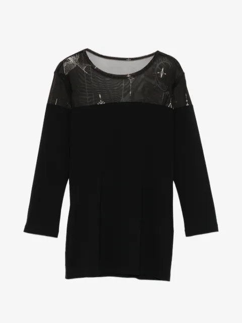 Limi Feu playera con paneles y estampado de tatuaje