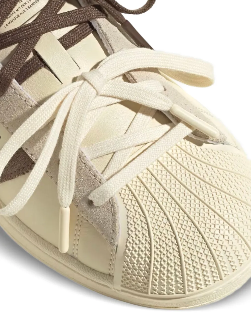 adidas Superstar II sneakers met schelpen neus Beige