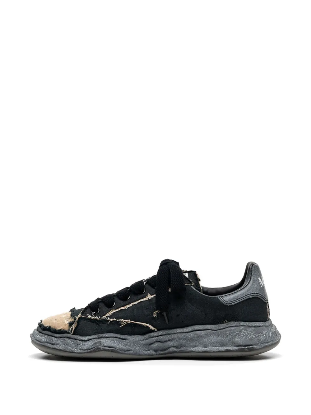 Maison MIHARA YASUHIRO Sneakers met gerafeld effect en chunky zool Zwart