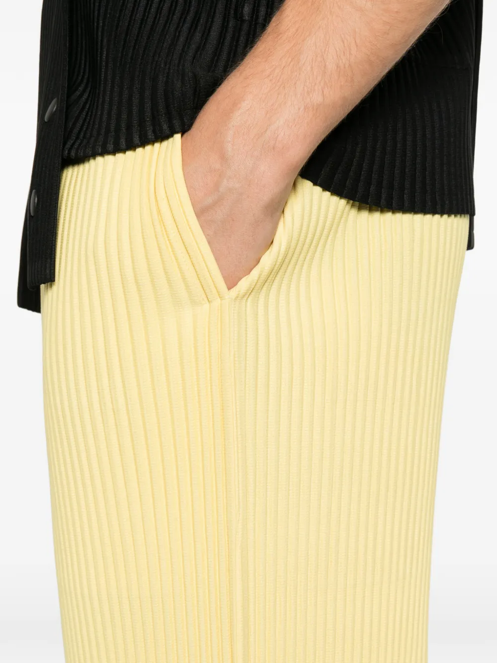 Homme Plissé Issey Miyake Tailored Pleats 2 cropped pantalon Geel