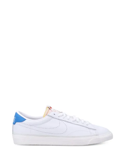 Nike Tennis Classic AC lace-up sneakers