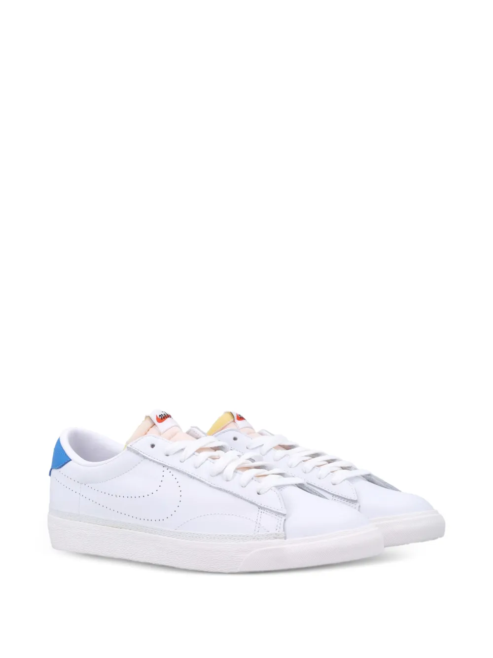 Nike Tennis Classic AC lace up sneakers Wit