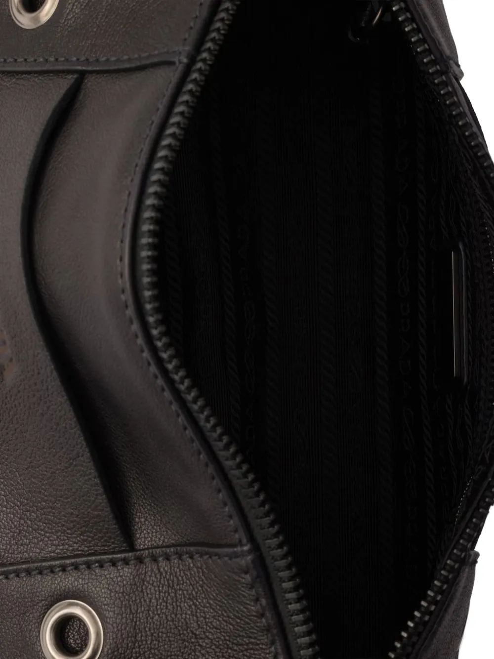 Prada Leren schoudertas met ringlets Zwart
