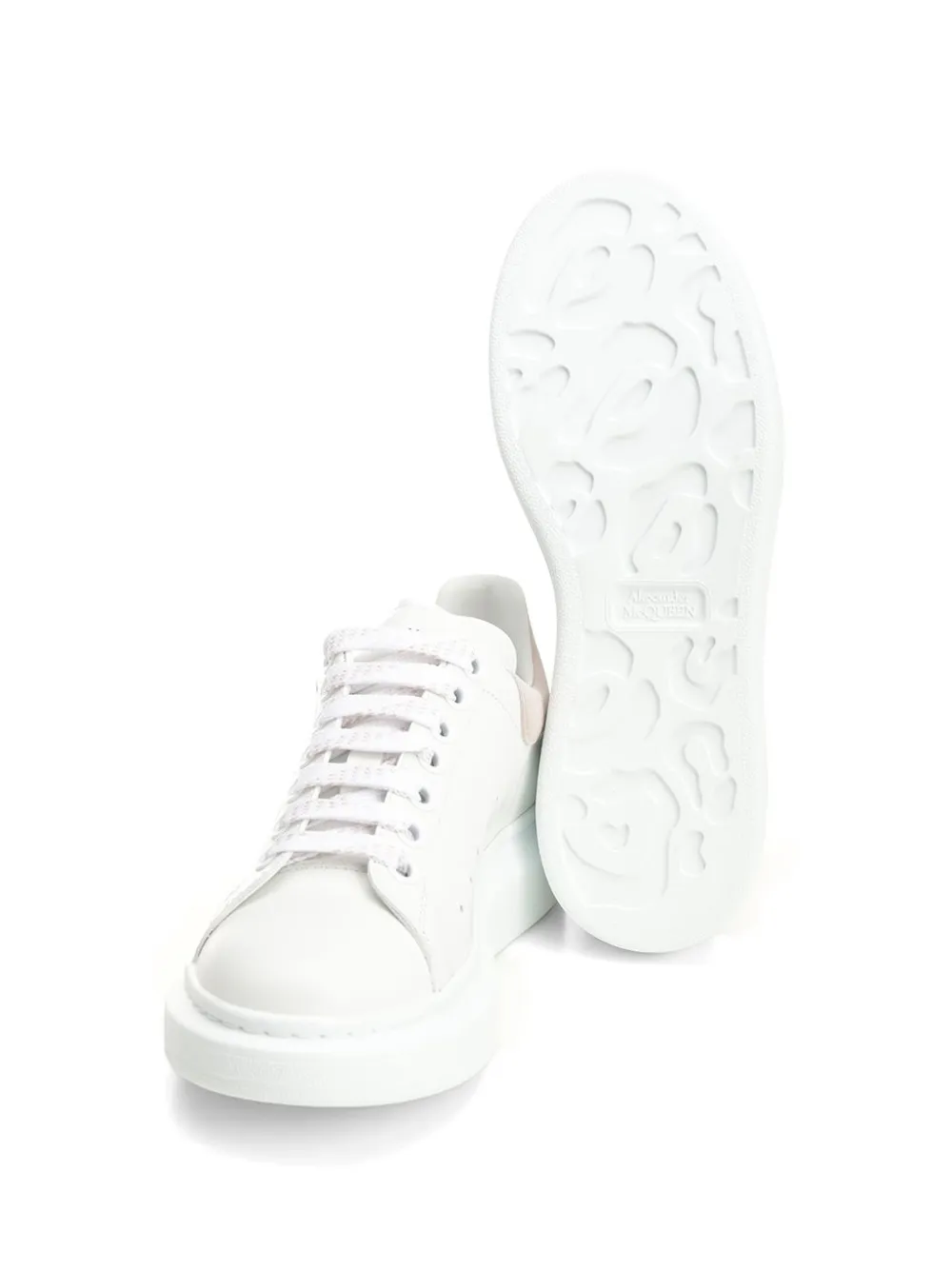 Alexander McQueen Oversized sneakers met suède afwerking Wit