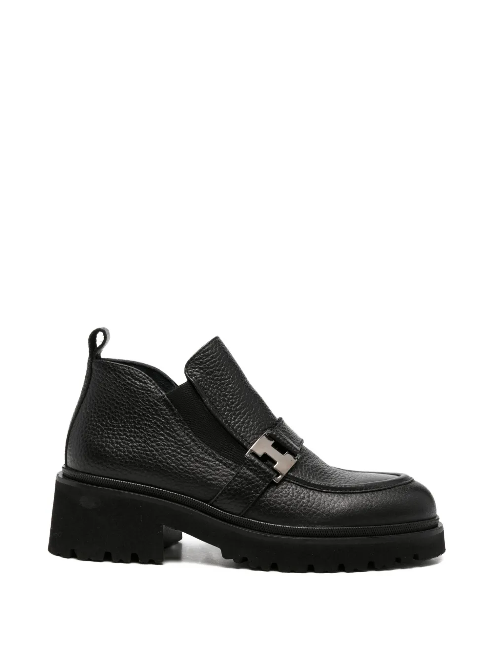 buckle-detail boots