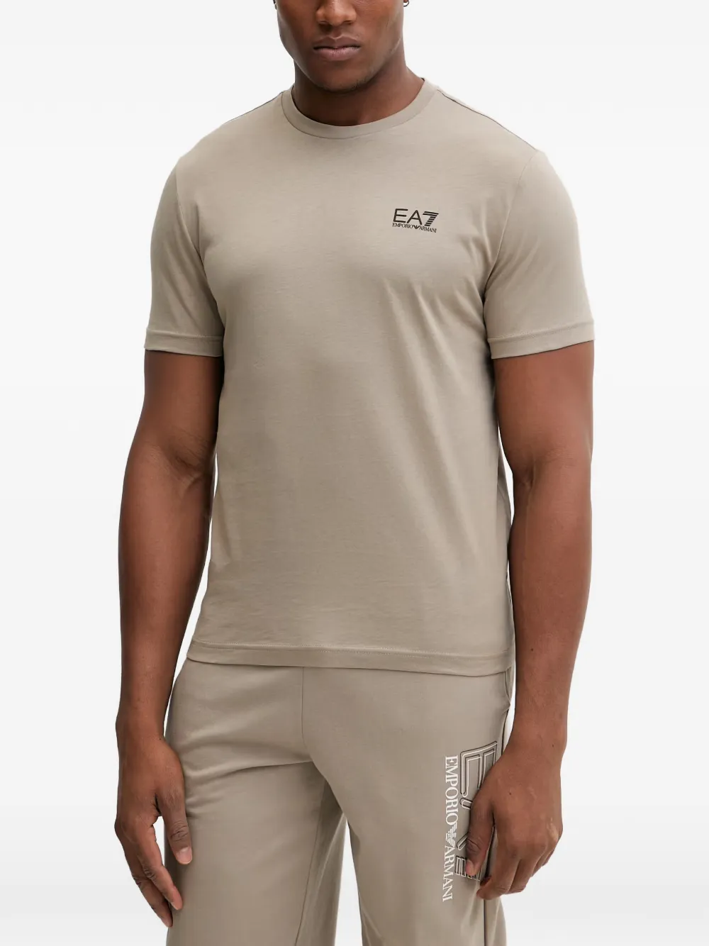 Ea7 Emporio Armani logo-print short-sleeve T-shirt - Toni neutri