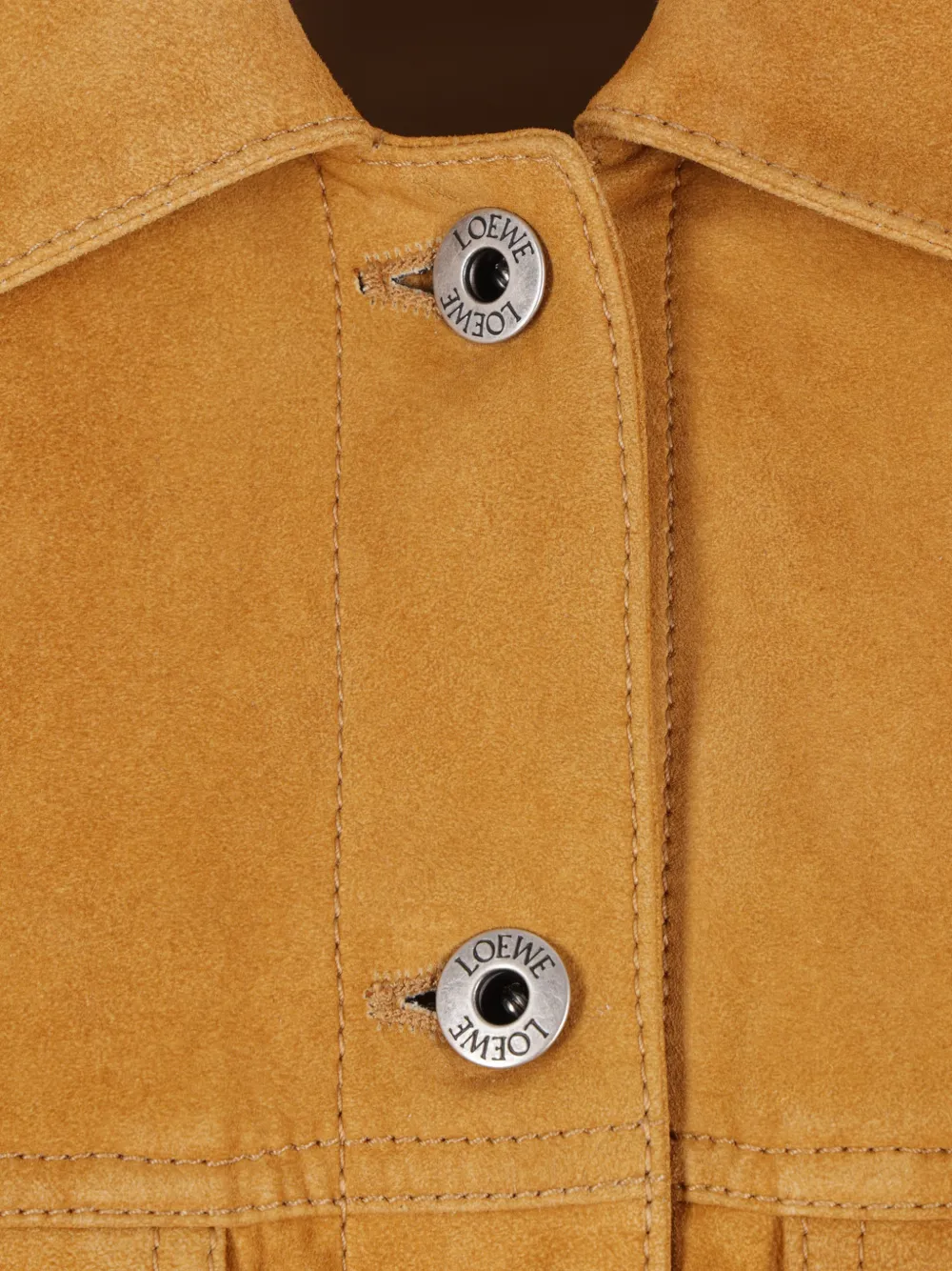LOEWE Suède jack met Anagram-patch Beige