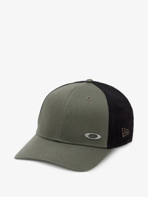 Oakley Tinfoil Trucker cap
