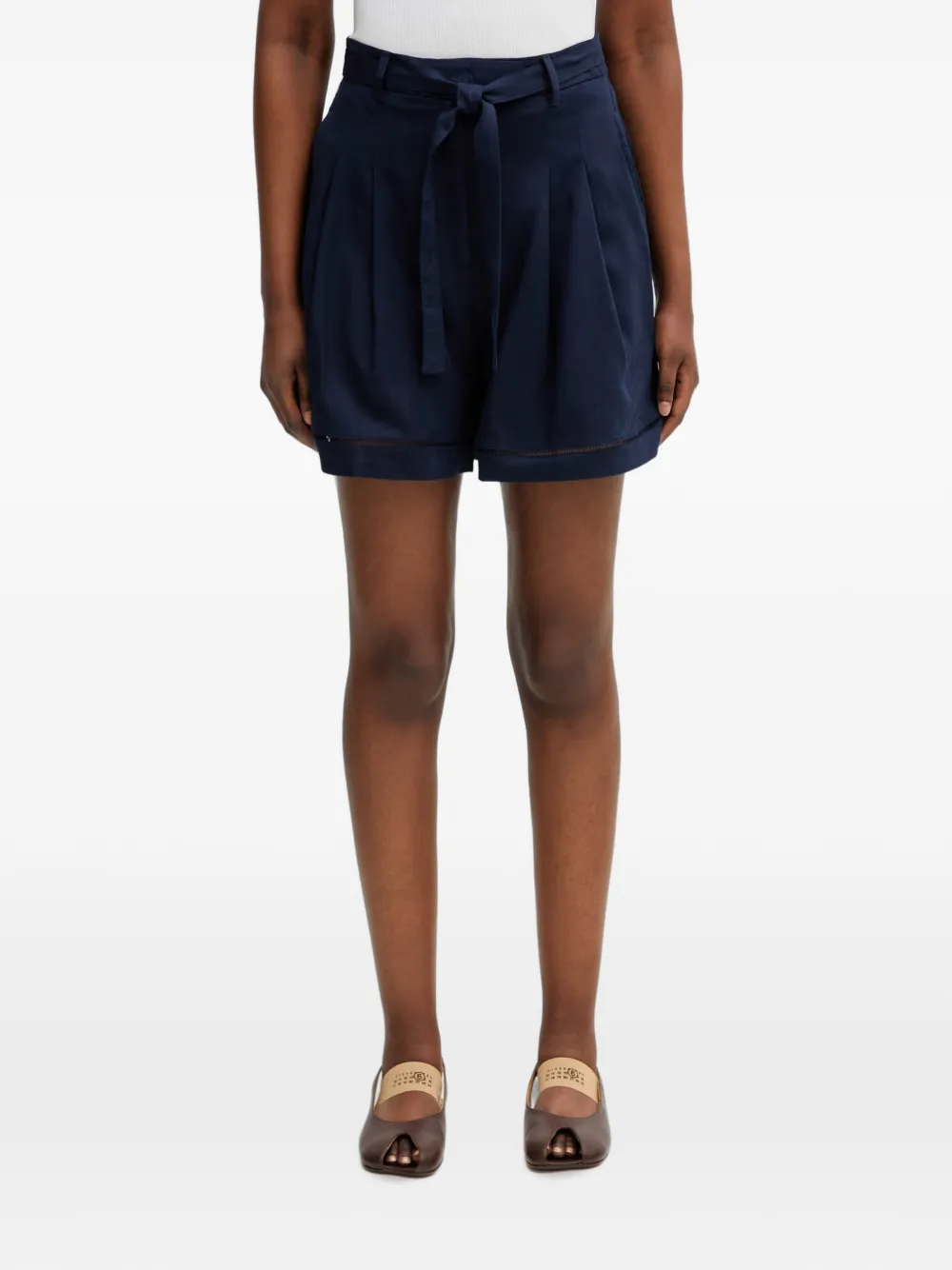 Lacoste belted pleated shorts - Blau