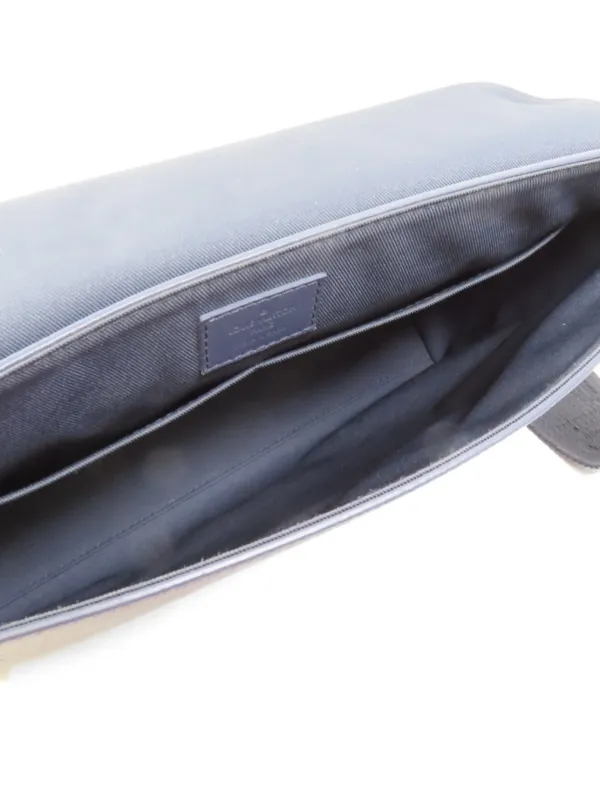 Louis Vuitton Pre-Owned Aerogram Takeoff Shoulder Bag | Blue
