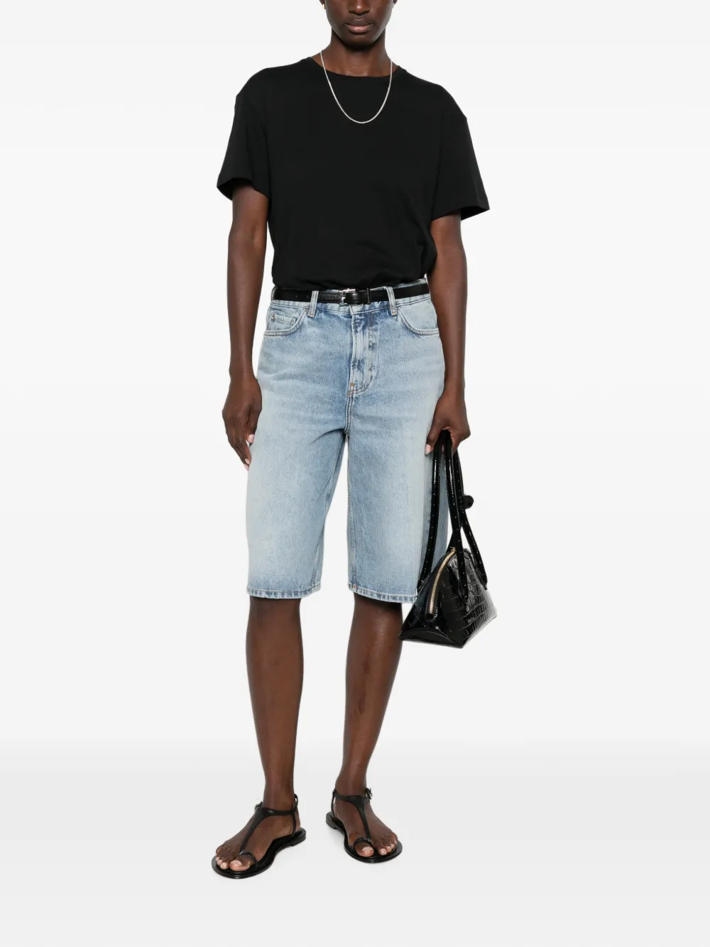 TOTEME Board denim knielange shorts Blauw