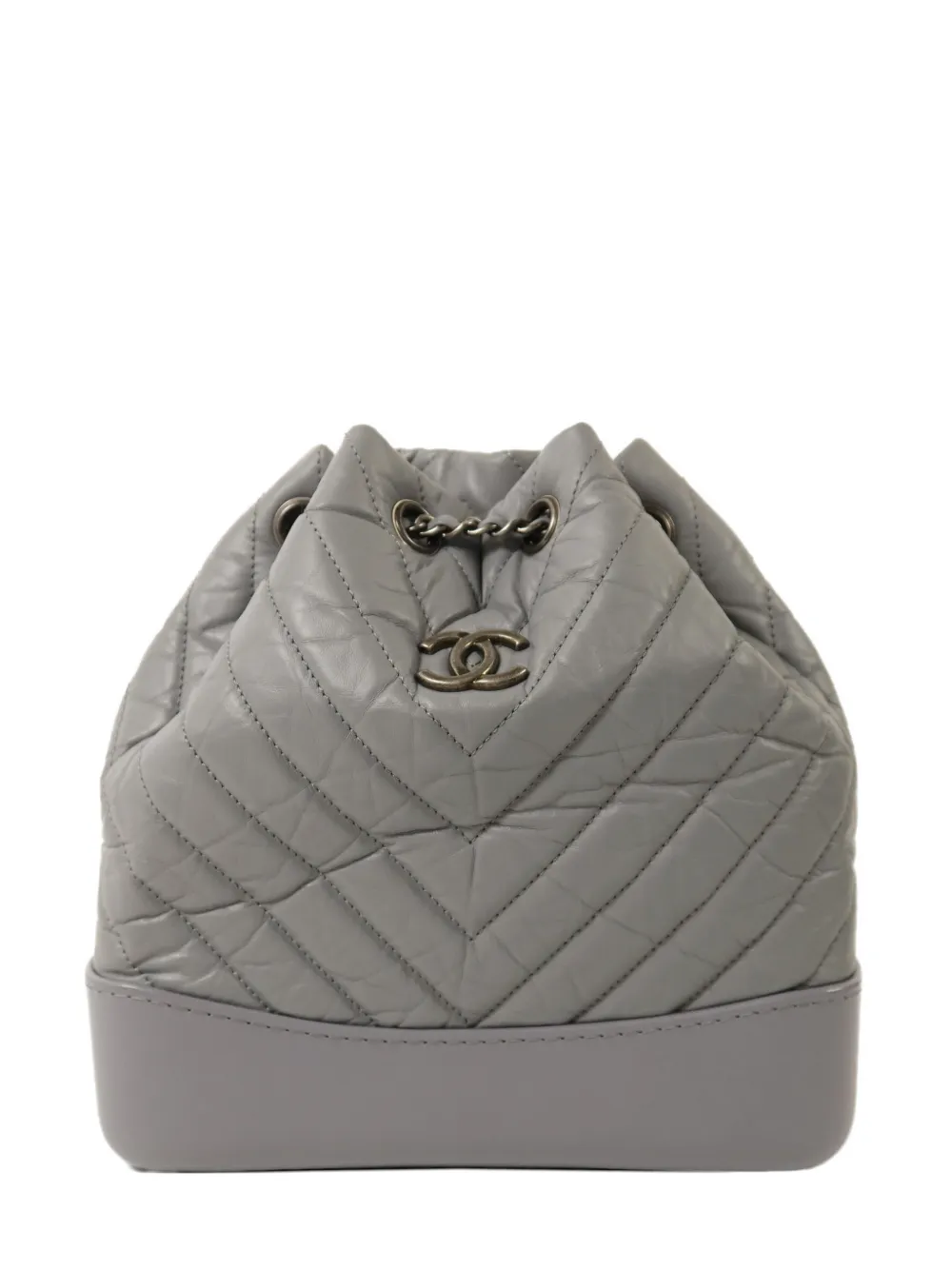 CHANEL Pre-Owned Gabrielle chevron-quilted backpack - Grey