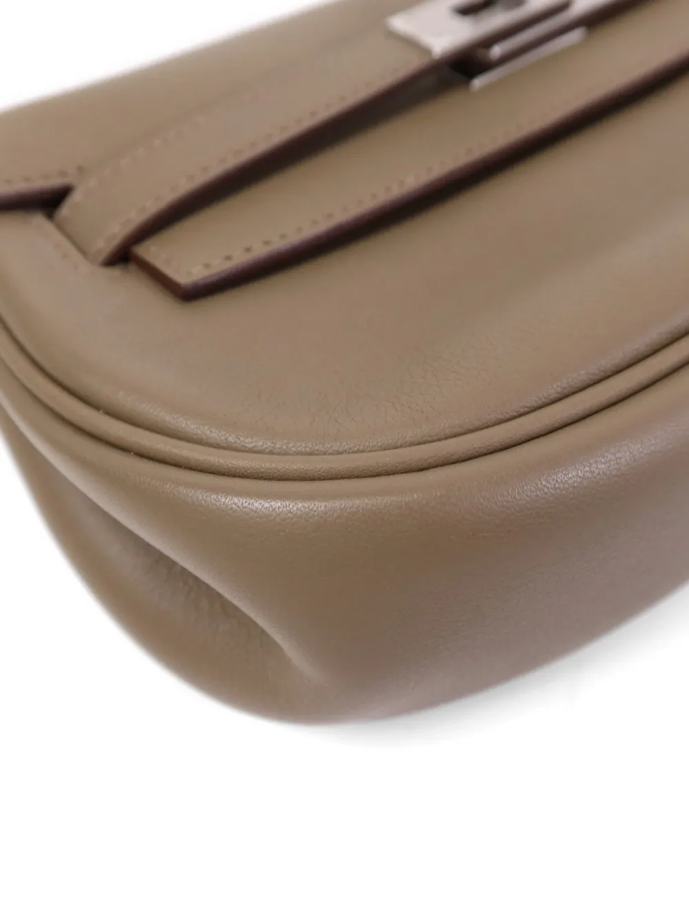Hermès Pre-owned Kelly Moove Shoulder Bag in Neutrals, view 5