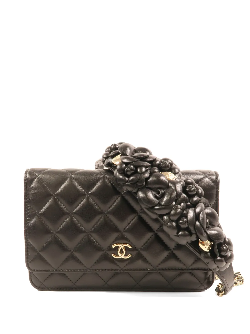 CHANEL Pre-Owned Wallet On Chain Camellia quilted crossbody bag - Black