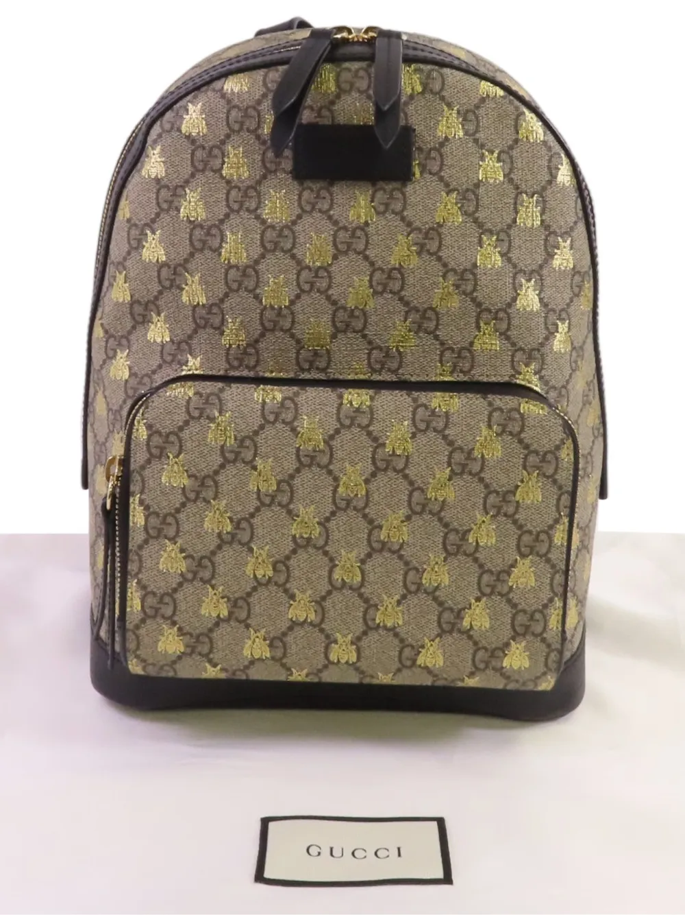 Gucci Pre-Owned GG Supreme bee-print Backpack | Neutrals | FARFETCH CA
