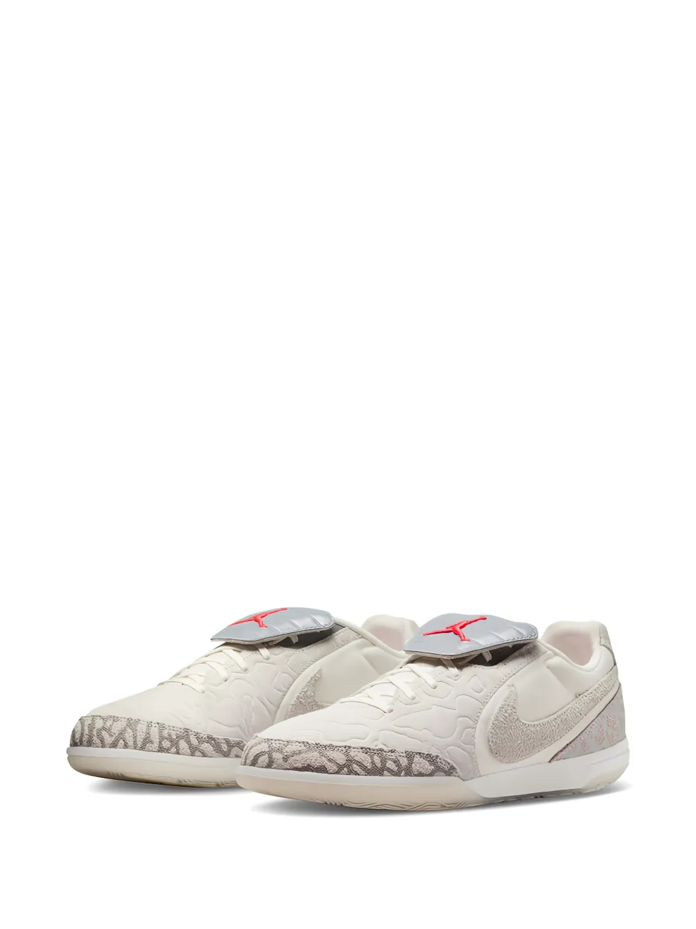 Nike Tiempo Streetgato SE sneakers Beige