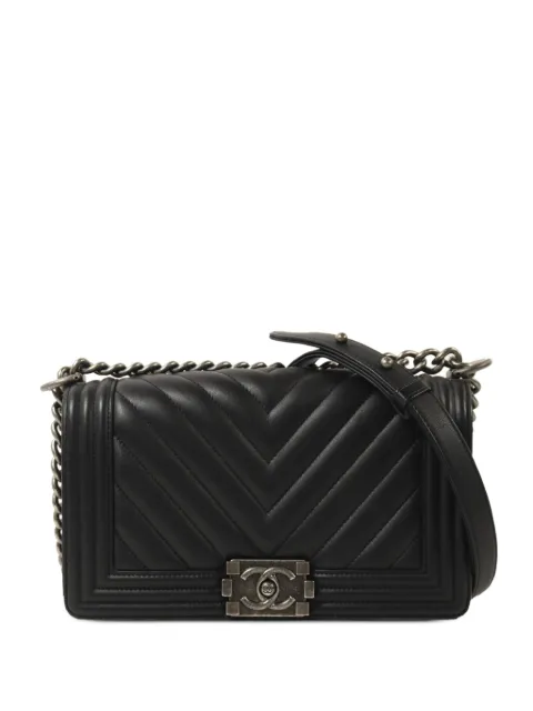 CHANEL Pre-Owned bolsa de hombro Boy 25 con capitonado chevron