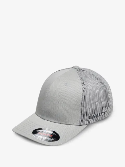 Oakley Golf Cresting trucker hat