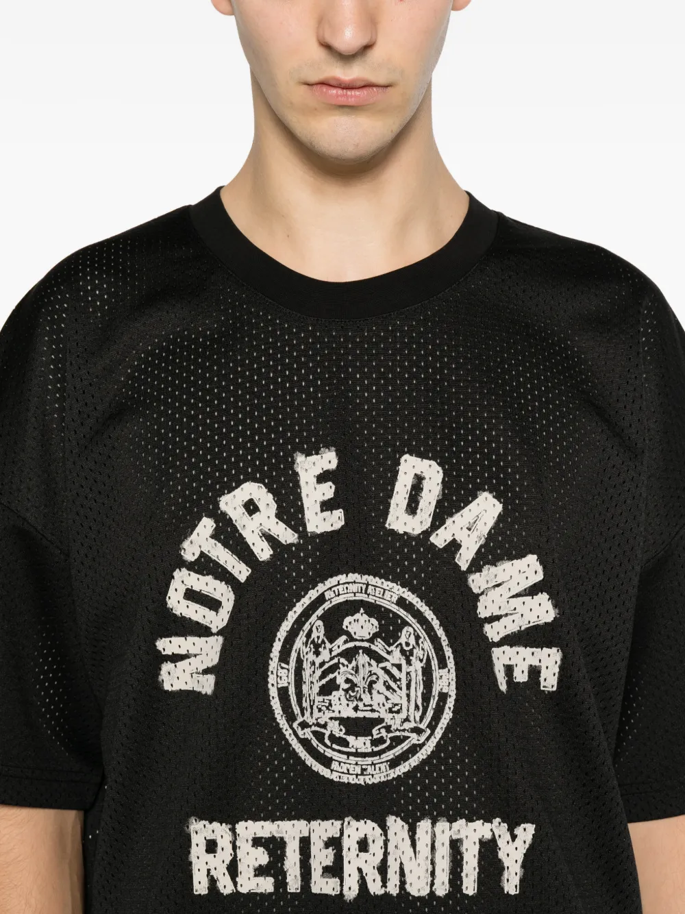 RETERNITY Notre Dame logoprinten mesh T-shirt Zwart