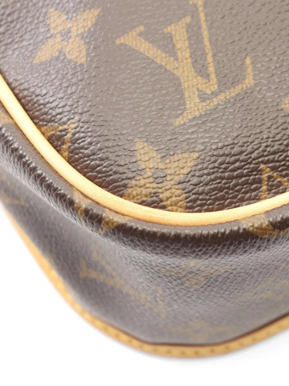 Louis Vuitton Pre-owned 2010 Bosforo Messenger Bag in Brown, view 4
