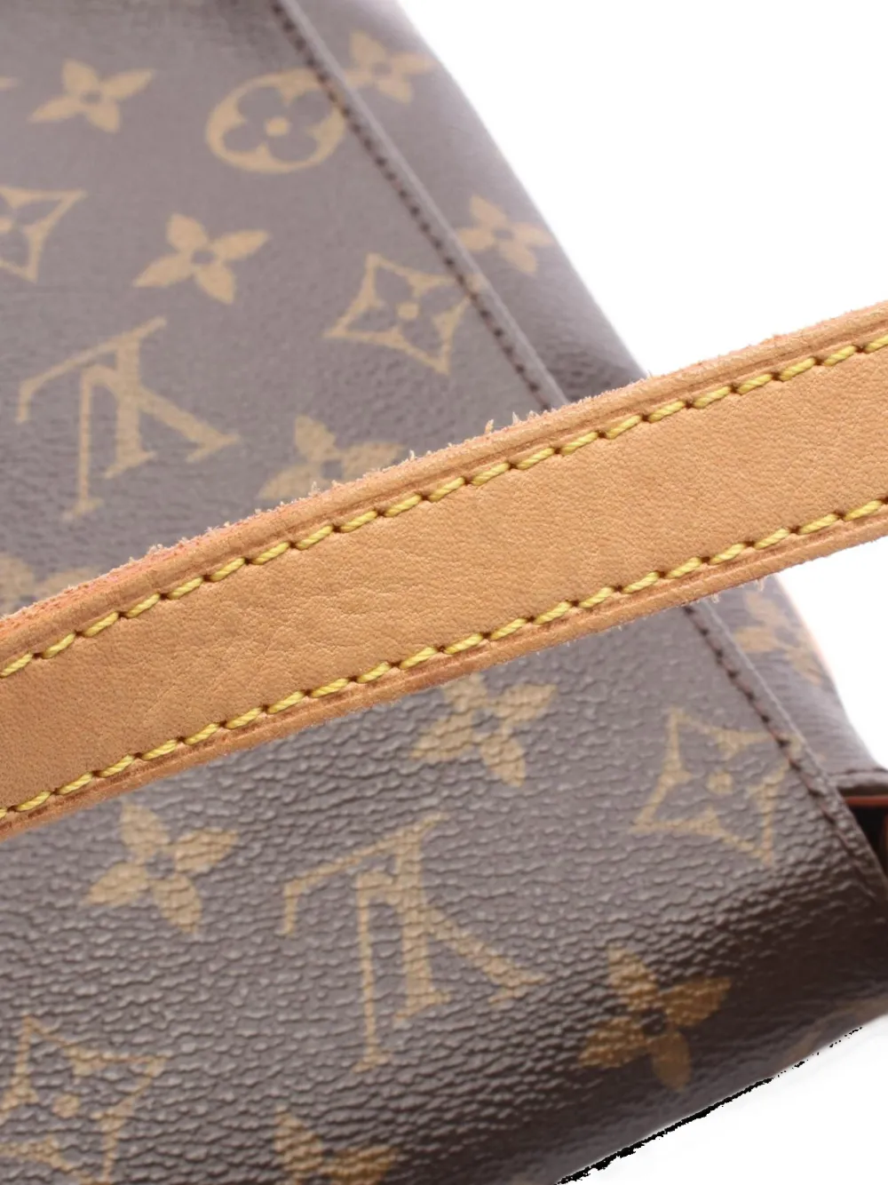 Louis Vuitton Pre-owned 2005 Monogram Shoulder Bag in Brown, view 4