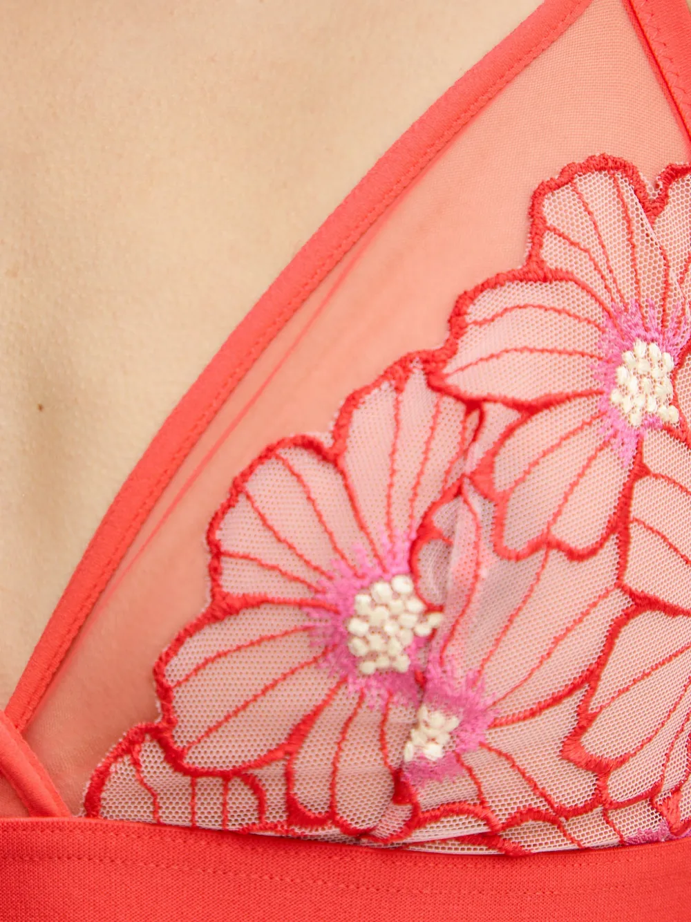 Chantelle Pulp Lush floral-embroidered mesh bra Rood