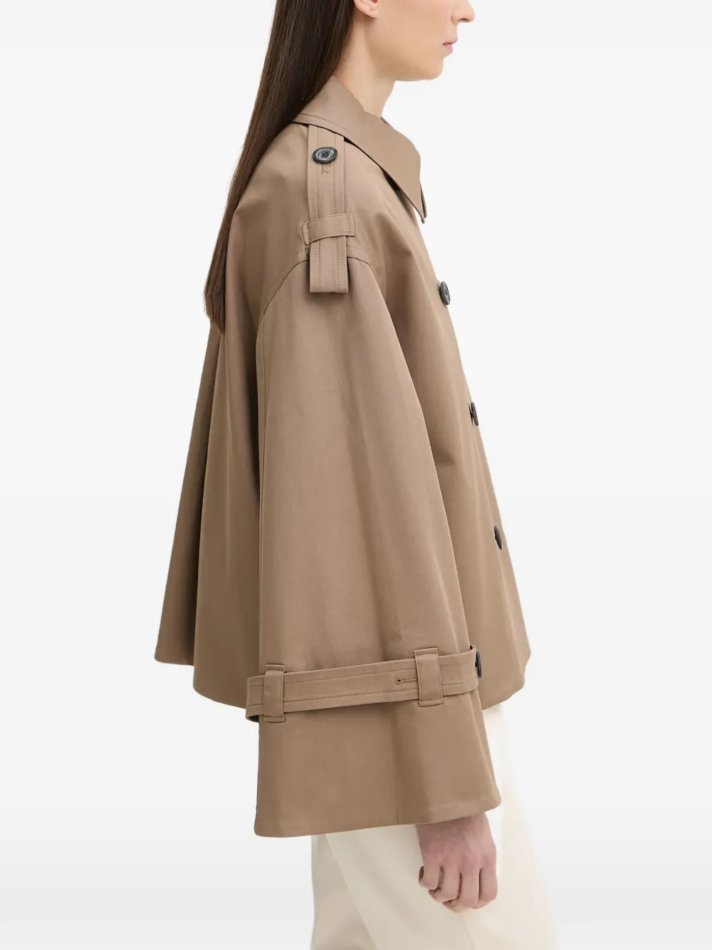 By Malene Birger Jas met dubbele rij knopen Bruin