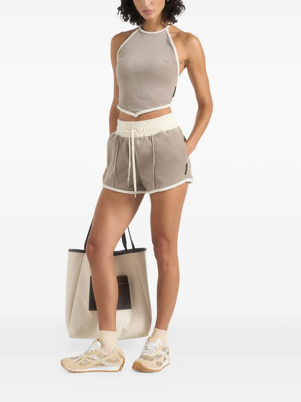 Manière De Voir Delina contrasterende fluwelen mini-shorts Beige