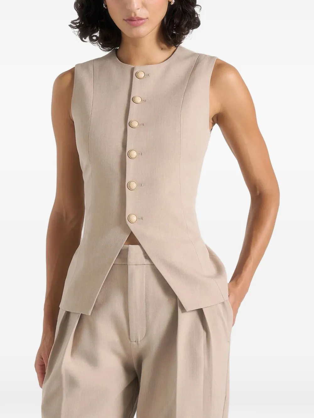 Manière De Voir Maisie getailleerd gilet met ronde hals Beige