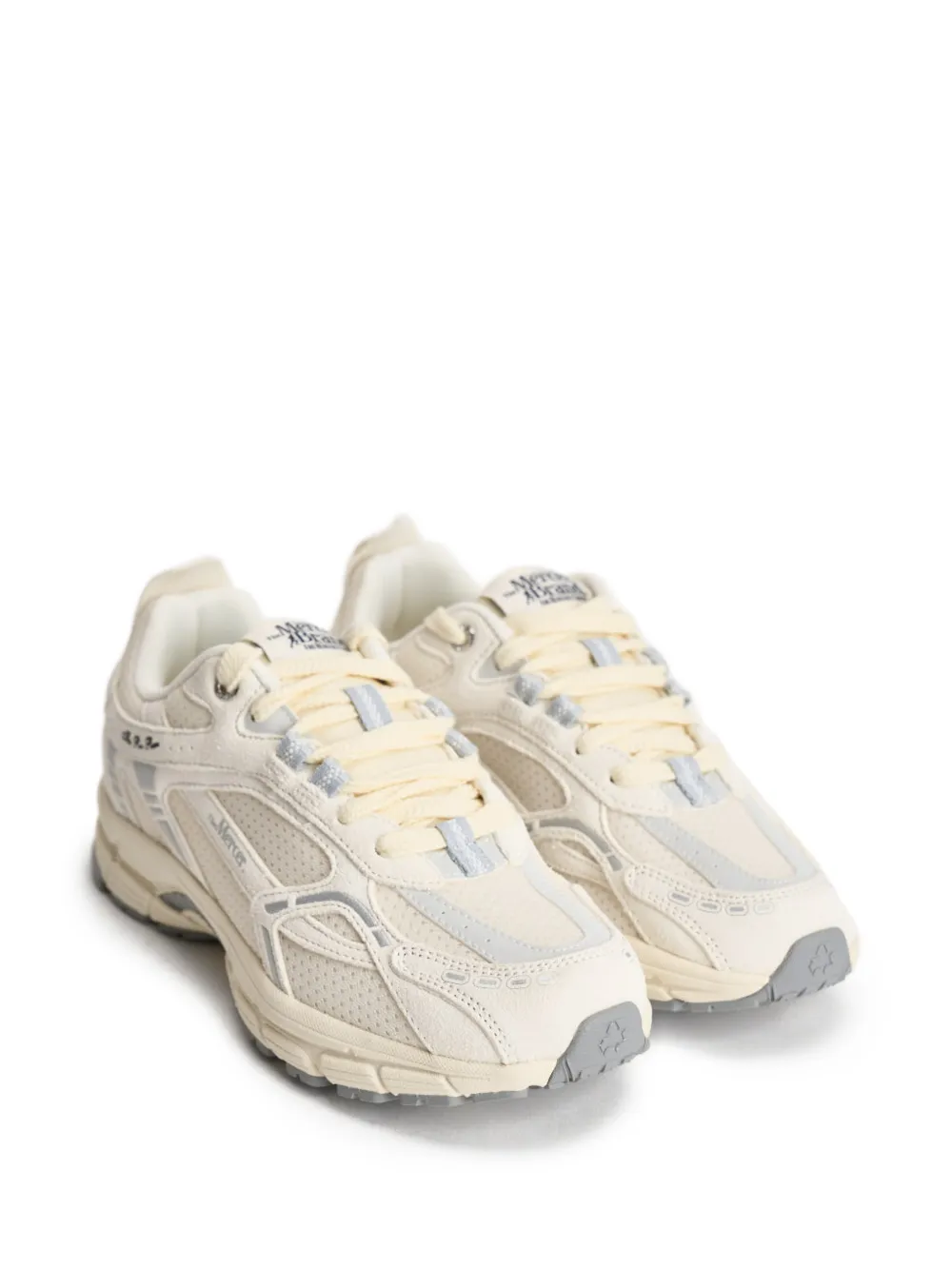 The Mercer Brand The Re-Run sneakers met vlakken Beige