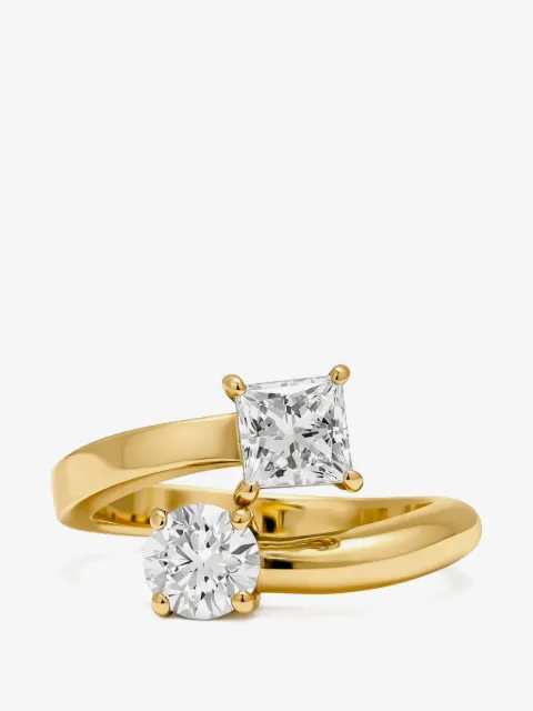 Loyal.e Paris Toi & Moi Twist diamond ring