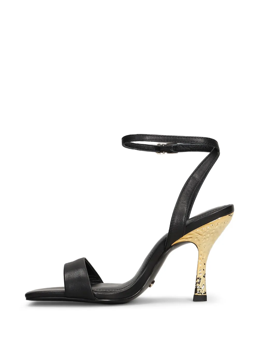 Gold & Rouge Biscuit sandalen met reliëf hak Zwart