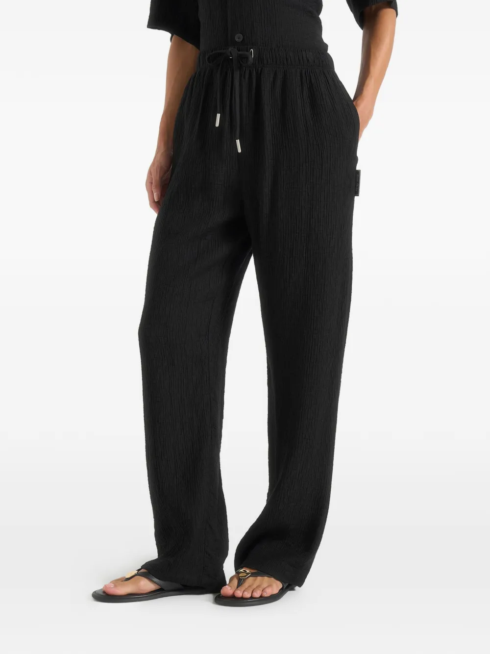 Manière De Voir Addison textured relaxed-fit trousers - Nero
