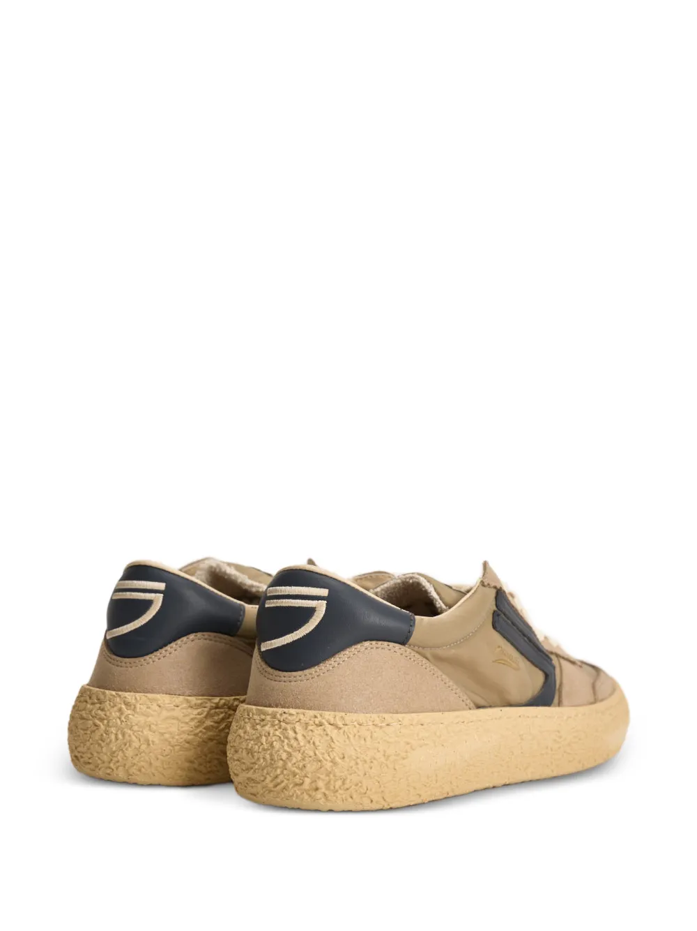 Puraai logo-patch panelled sneakers Groen