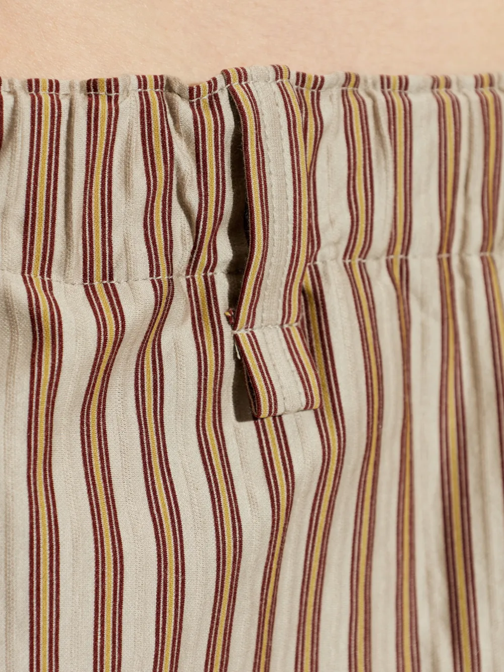 Homme Plissé Issey Miyake Gestreepte shorts Bruin