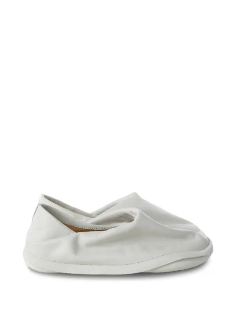 CamperLab zapatillas fruncidas de CamperLab x Issey Miyake