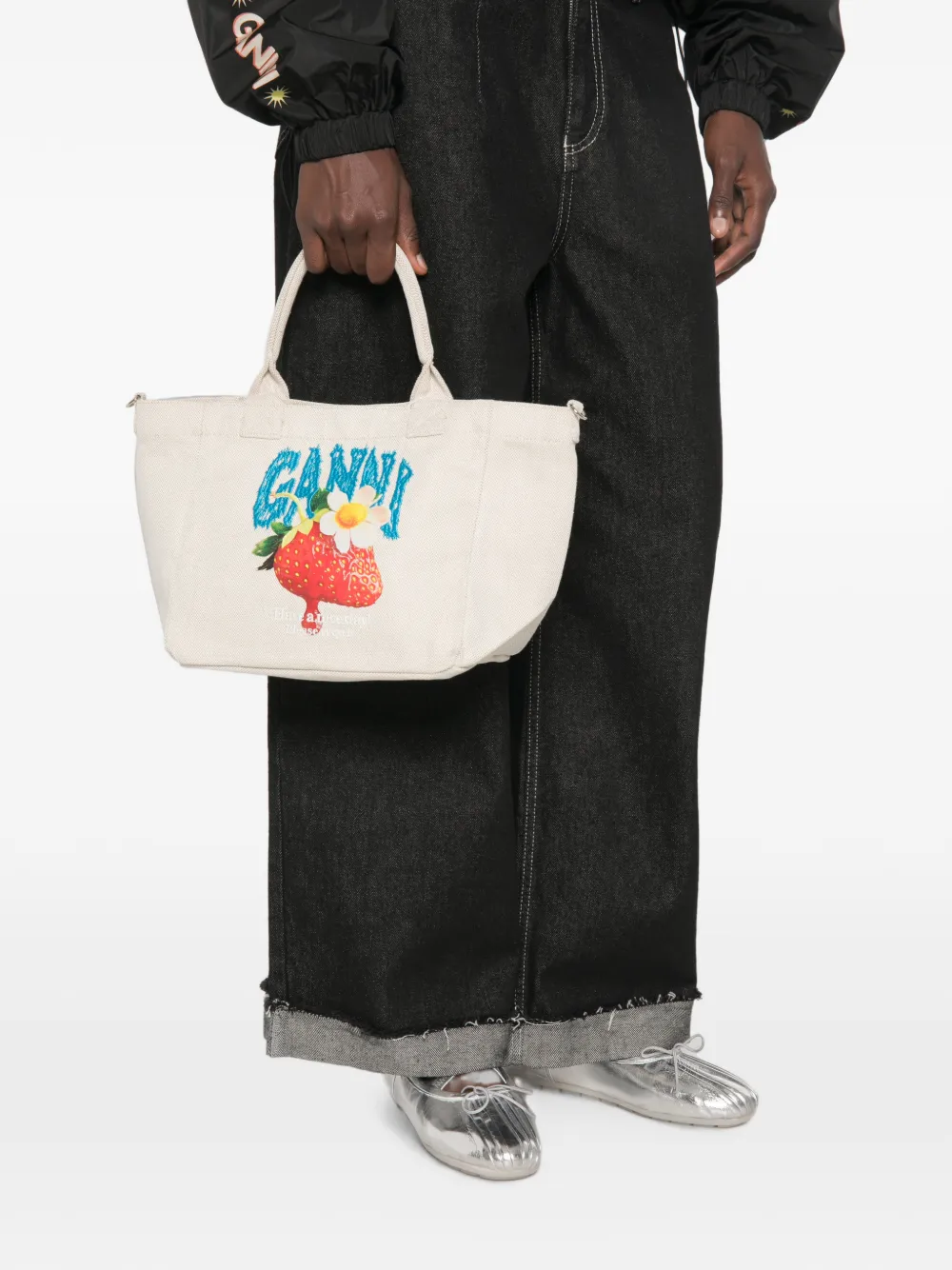 GANNI Kleine Strawberry Easy shopper Beige