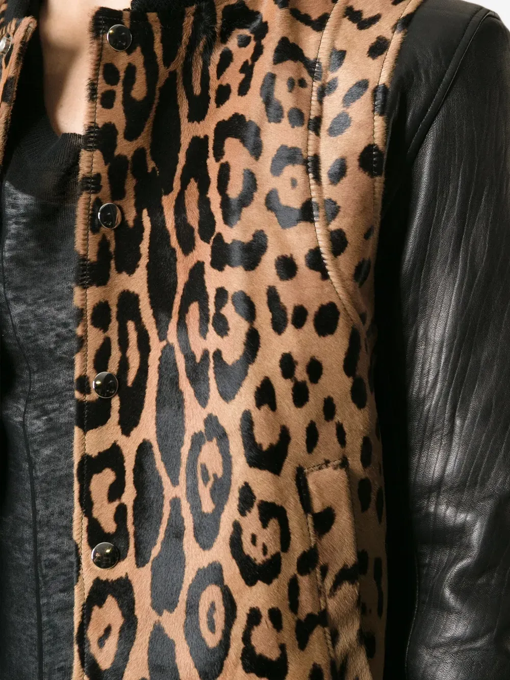 Balmain Jack met luipaardprint en leren mouwen Beige