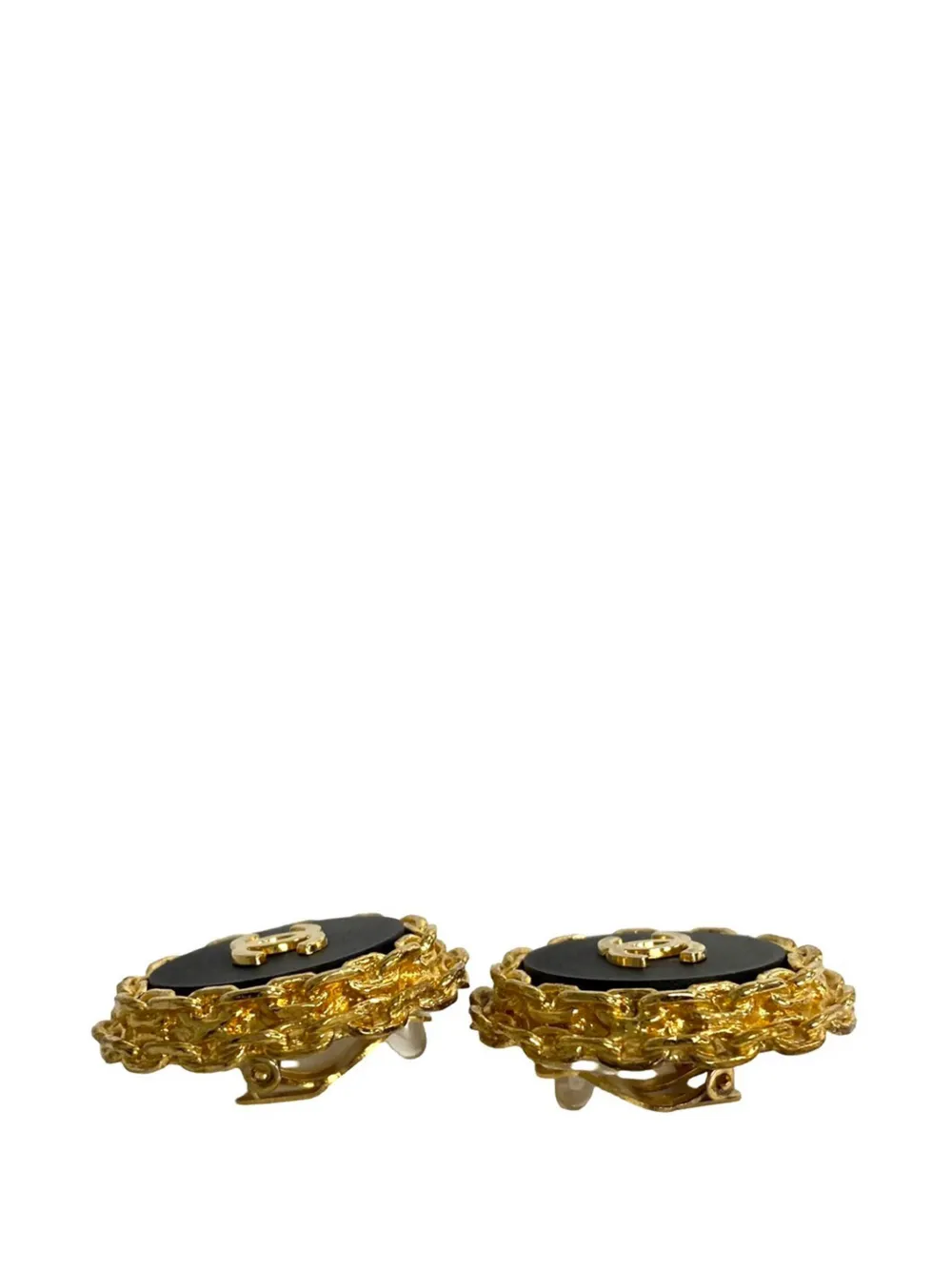  Chanel Pre-owned Boucles D'oreilles Fantaisie En Plaqué Or Et émail à Logo Cc Et Fermoir Clip (1980-1990) 
