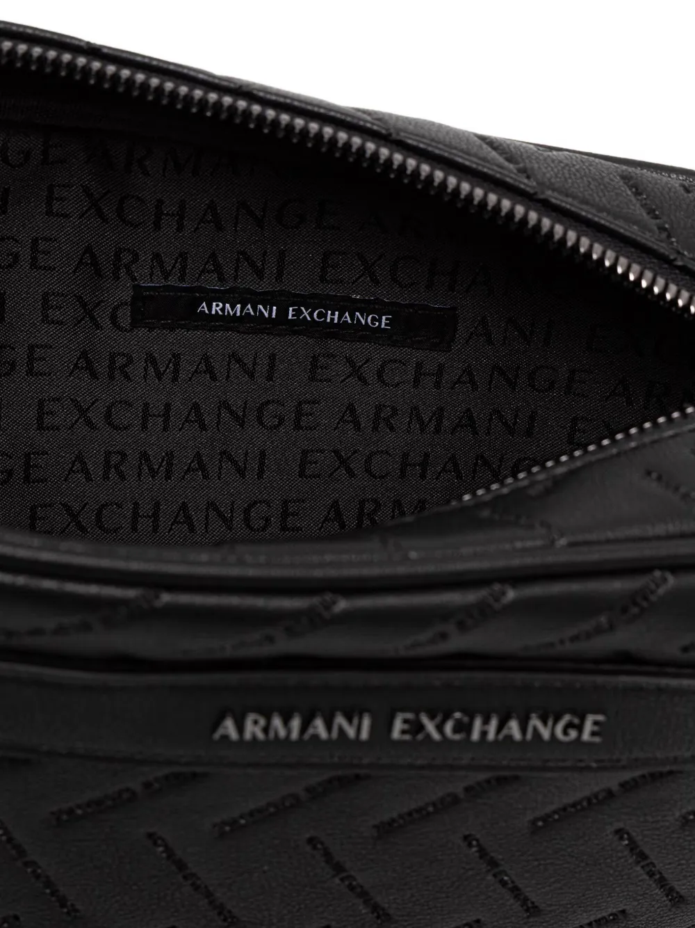 Armani Exchange Toilettas met logo Zwart