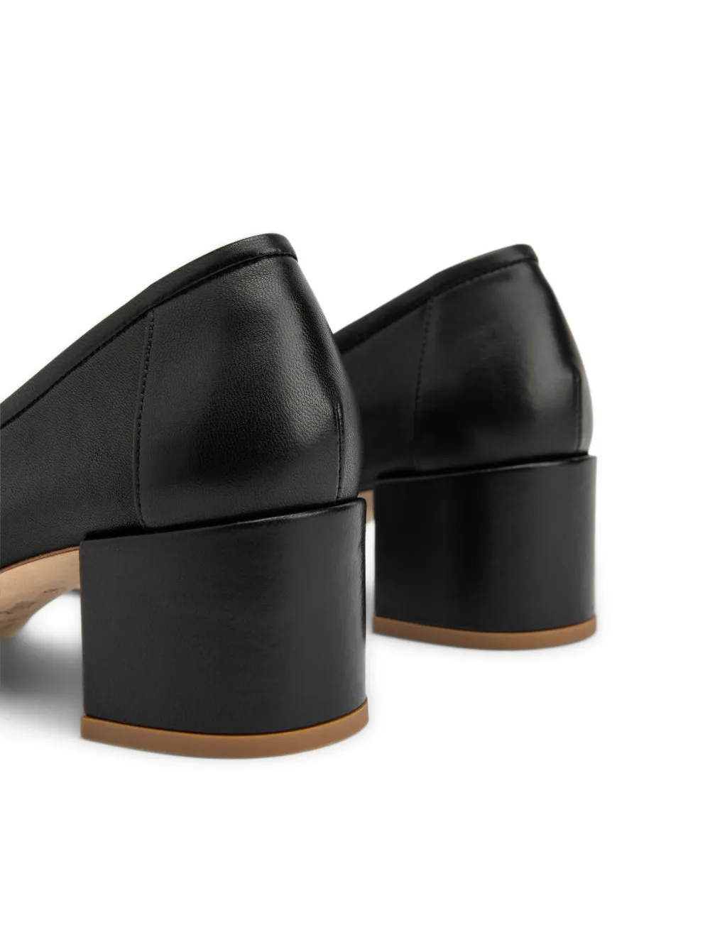 BY FAR Prudence leather pumps Zwart