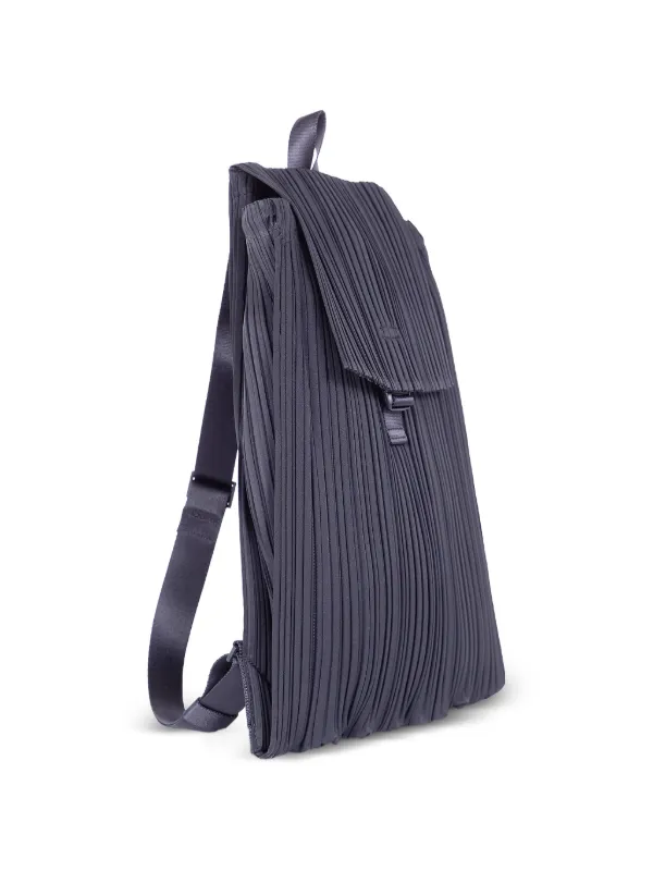 Pleats Please Issey Miyake Pleated Backpack | Black | FARFETCH OM
