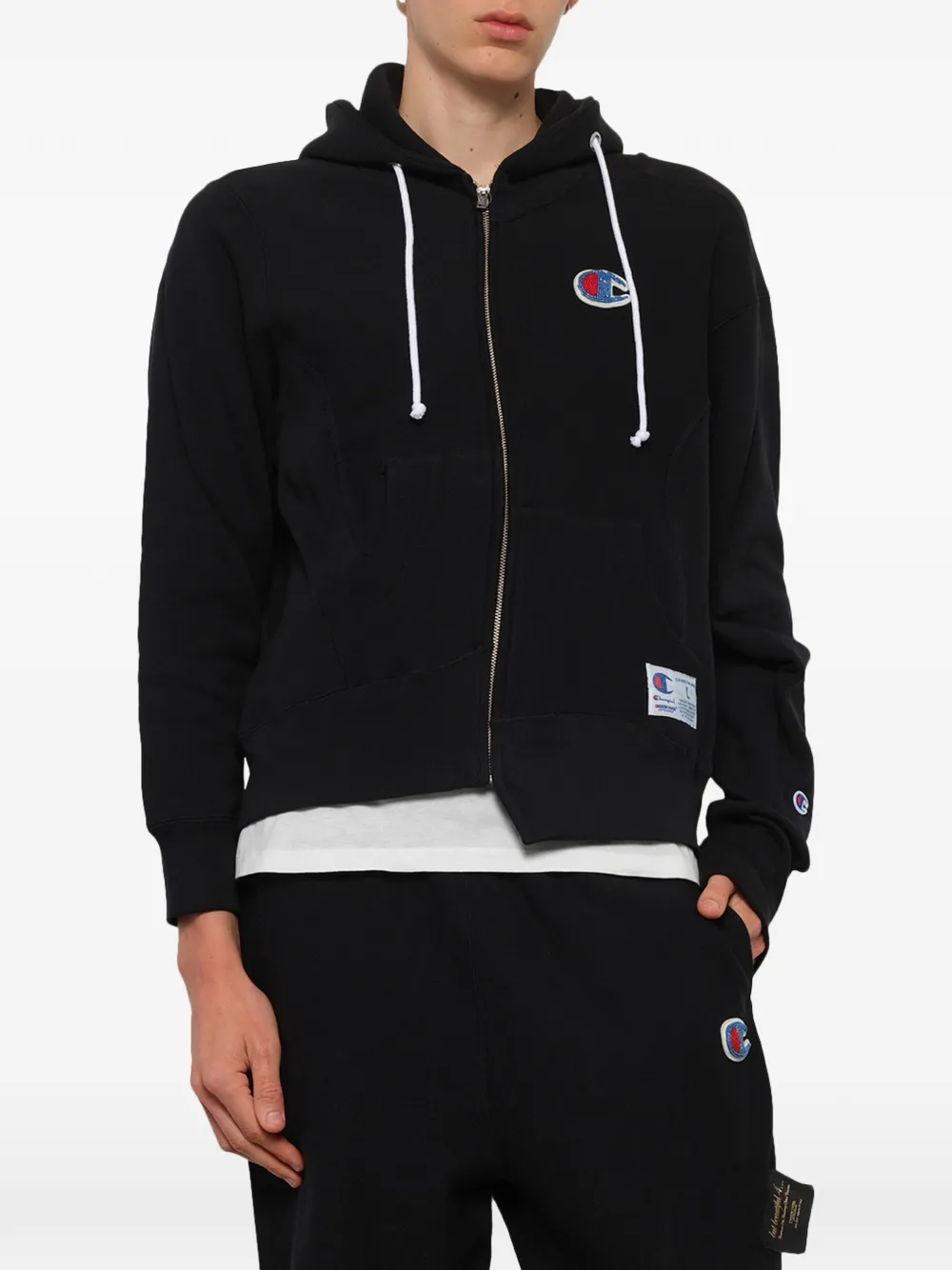 Undercover Asymmetrische hoodie met logopatch Zwart