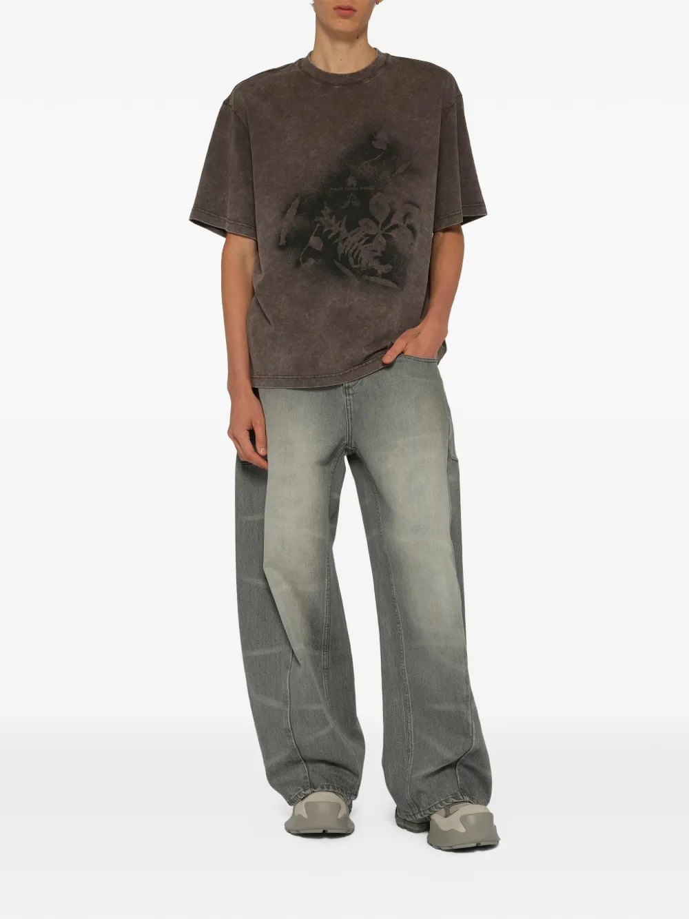 Feng Chen Wang T-shirt met verfspray en plantenpatroon Grijs