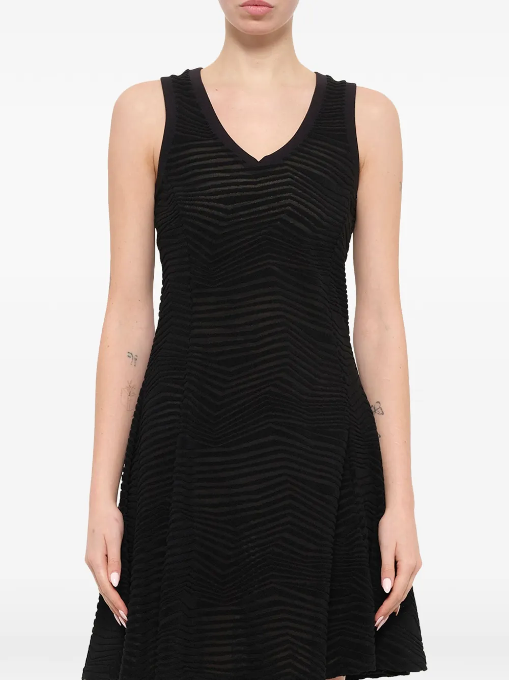Neil Barrett Mini-jurk met chevron patroon en V-hals Zwart
