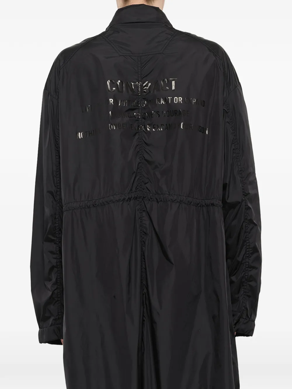 Juun.J Parka met trekkoordtaille en tekst Zwart