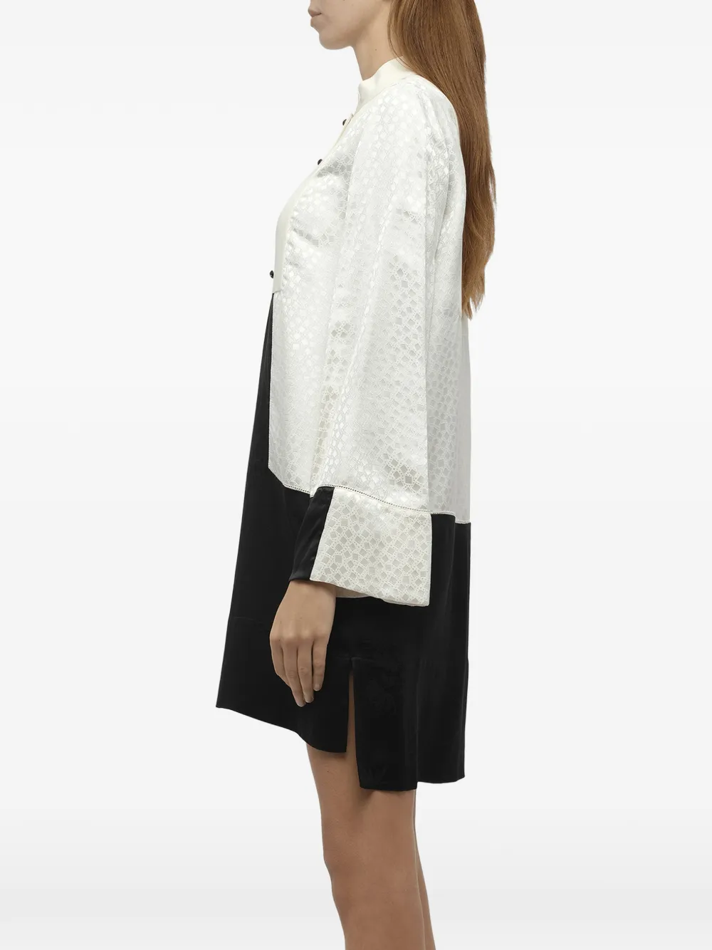 Alexander McQueen Mini-jurk met lange mouwen en knopen Wit