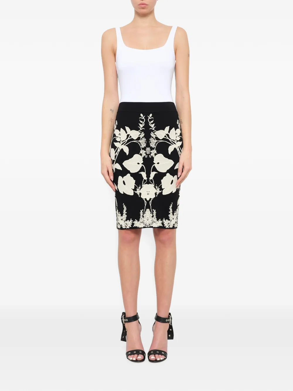 Alexander McQueen Floral-intarsia Pencil Skirt in Black, view 2