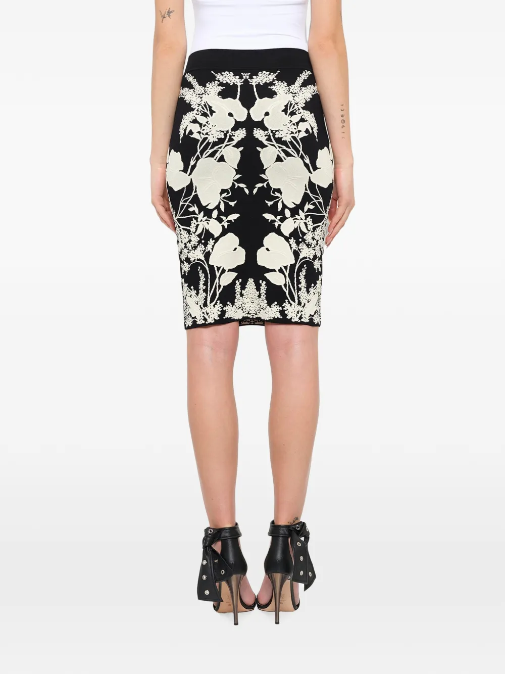 Alexander McQueen Floral-intarsia Pencil Skirt in Black, view 4