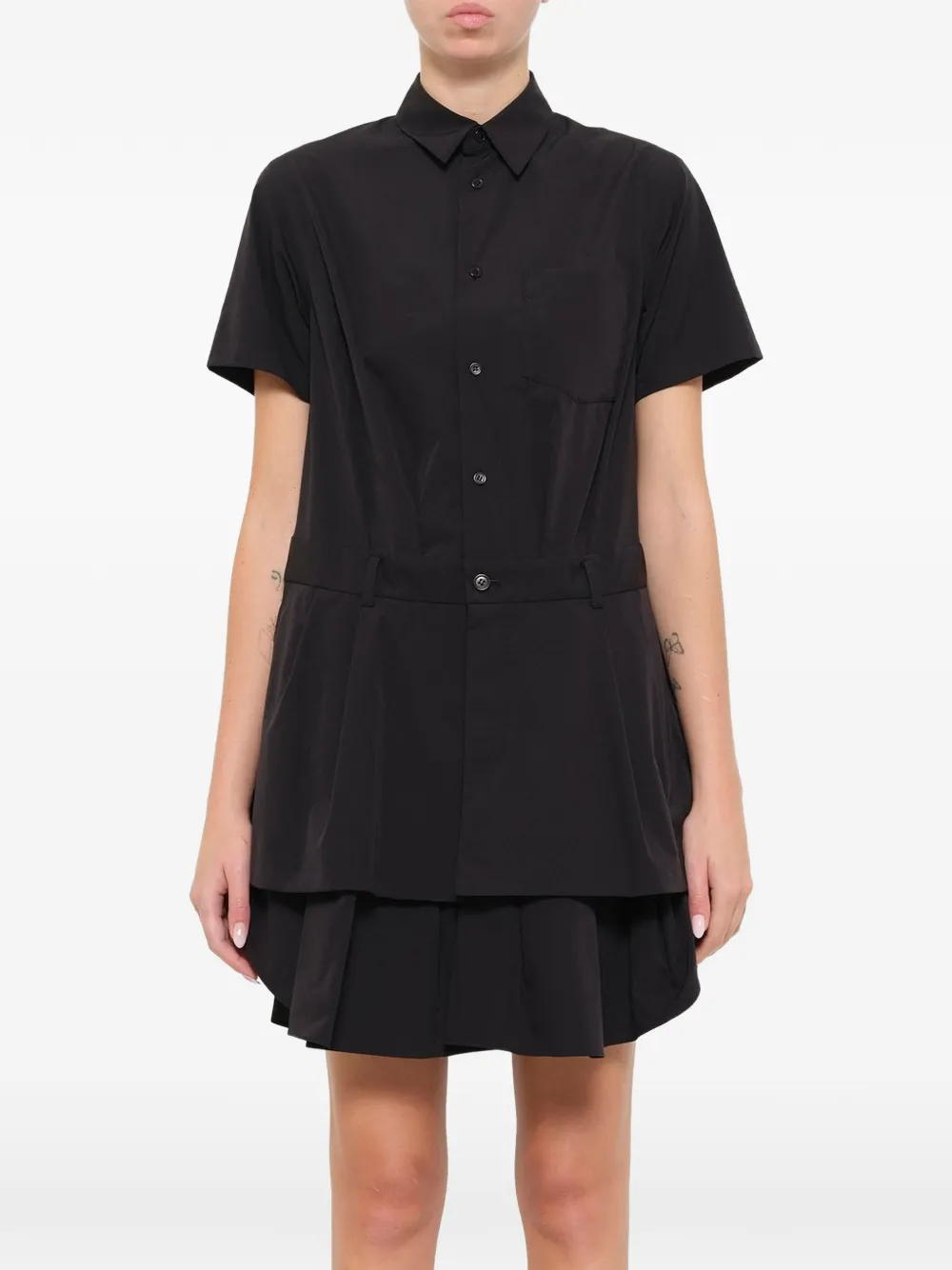 Noir Kei Ninomiya Mini-jurk met gelaagde rok en plooien Zwart